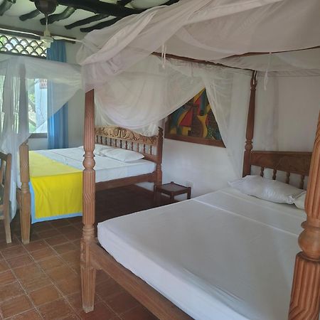 Mangro Hotel Diani Beach Bagian luar foto
