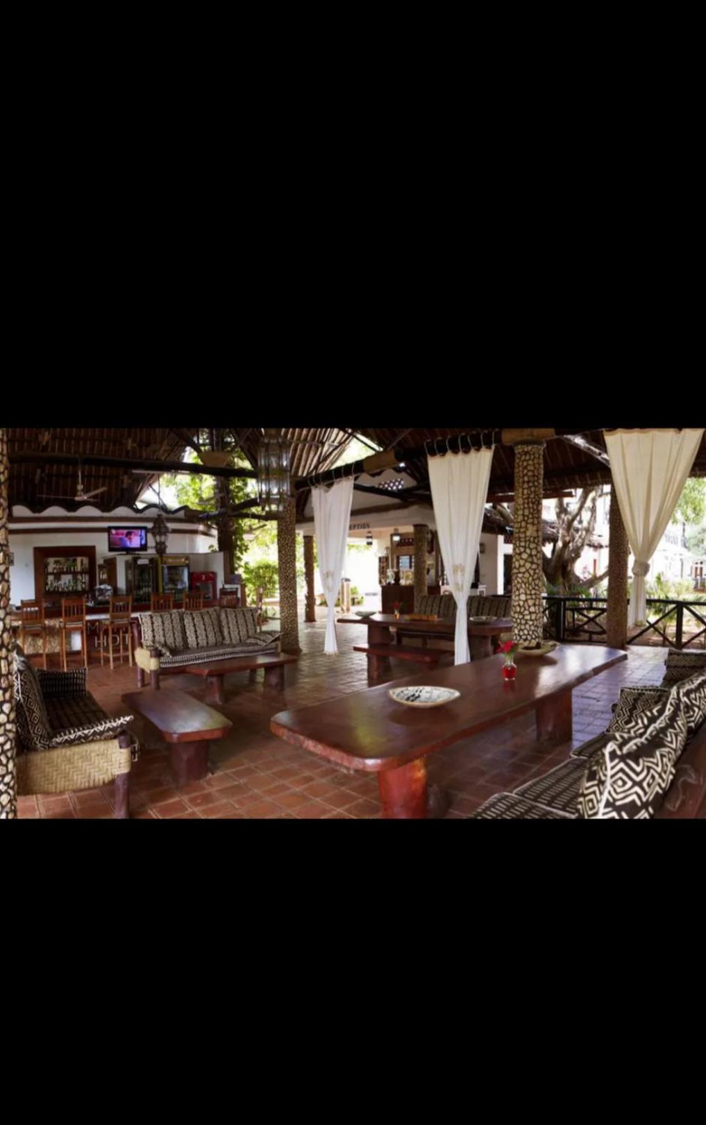 Mangro Hotel Diani Beach Bagian luar foto