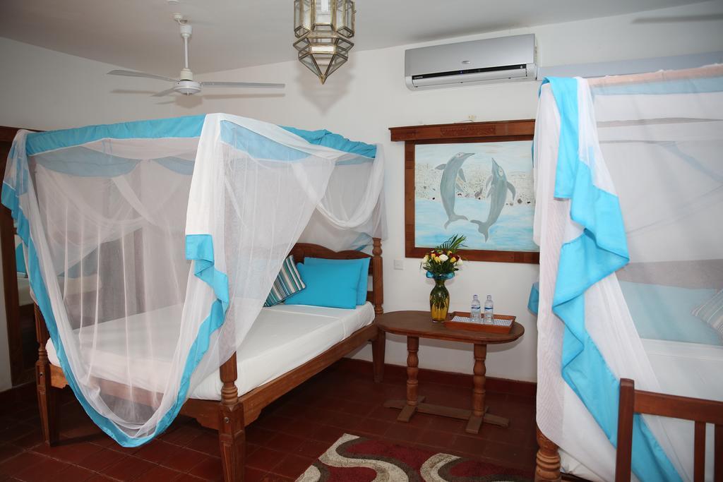Mangro Hotel Diani Beach Bagian luar foto